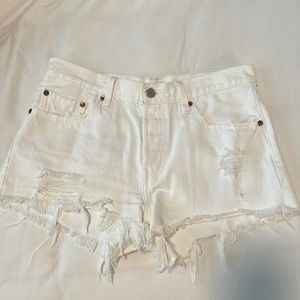 levi 501 shorts size 27